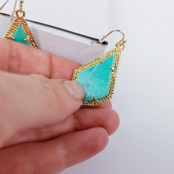 Chandelier Earrings Drop Down and Fun - Picture 5 of 6